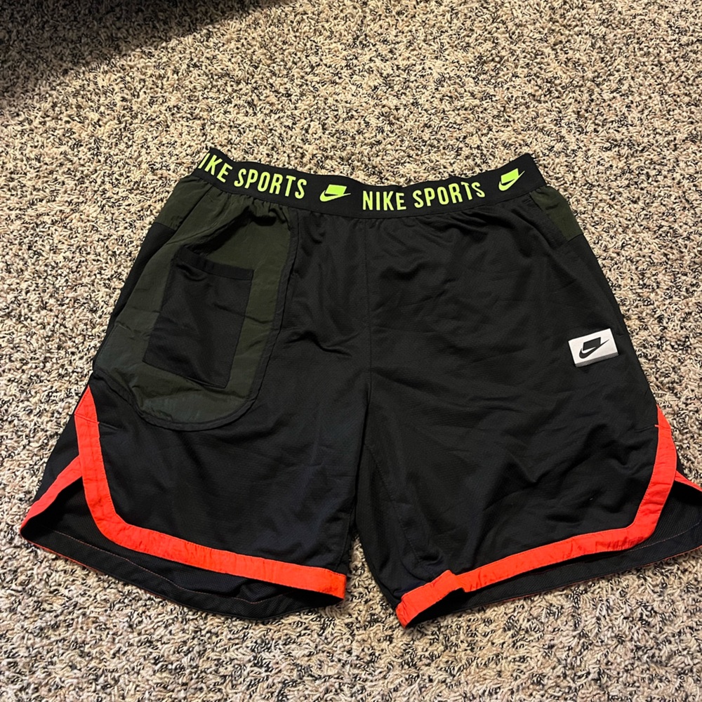 Nike Workout Fitness Exercise Athletic shorts